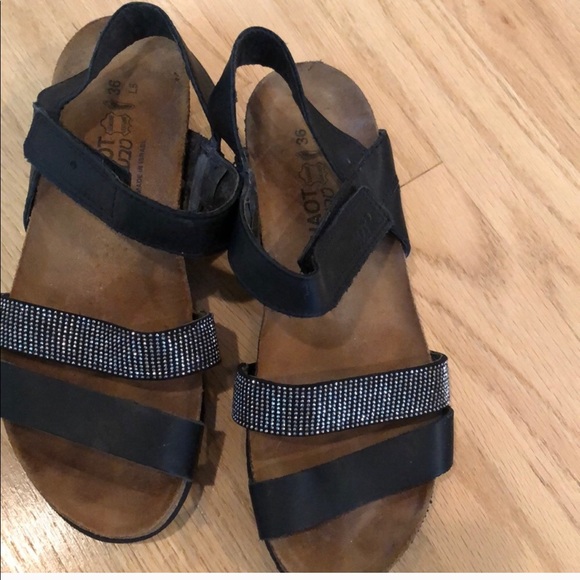 CUTE NWOT Naot Sparkly Studs Velcro sandals, Size 5/5 1/2 36, Comfy! - Picture 2 of 10
